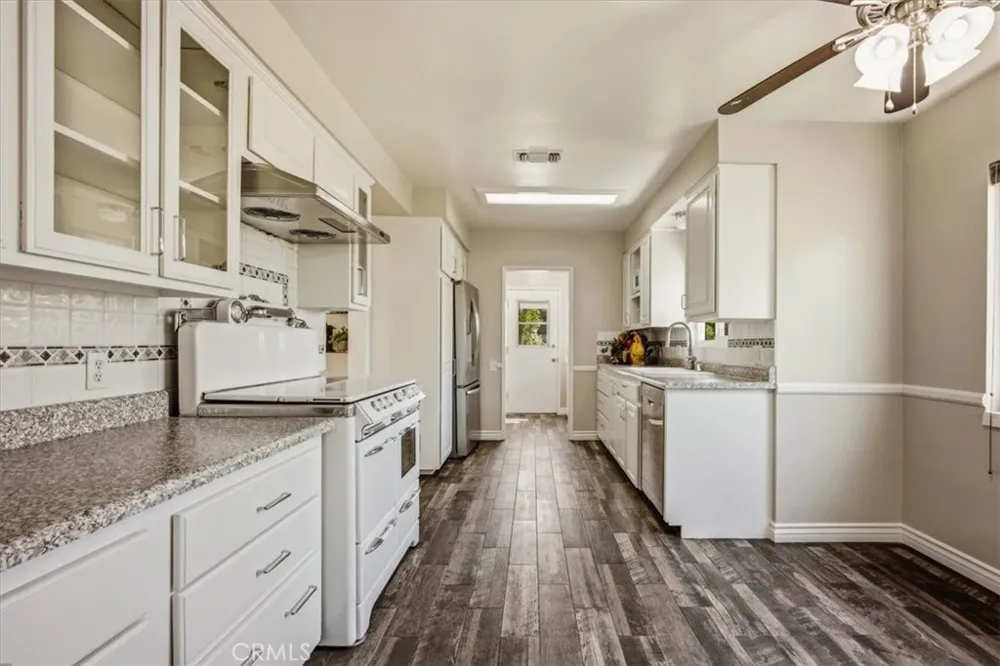 1034 Soldano Azusa, CA 91702