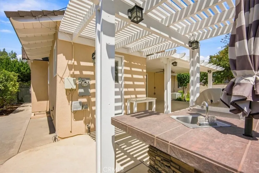 1034 Soldano Azusa, CA 91702