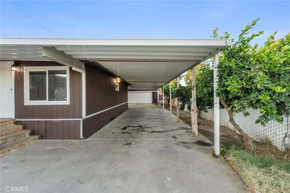 718 Willow Drive Bakersfield, CA 93308
