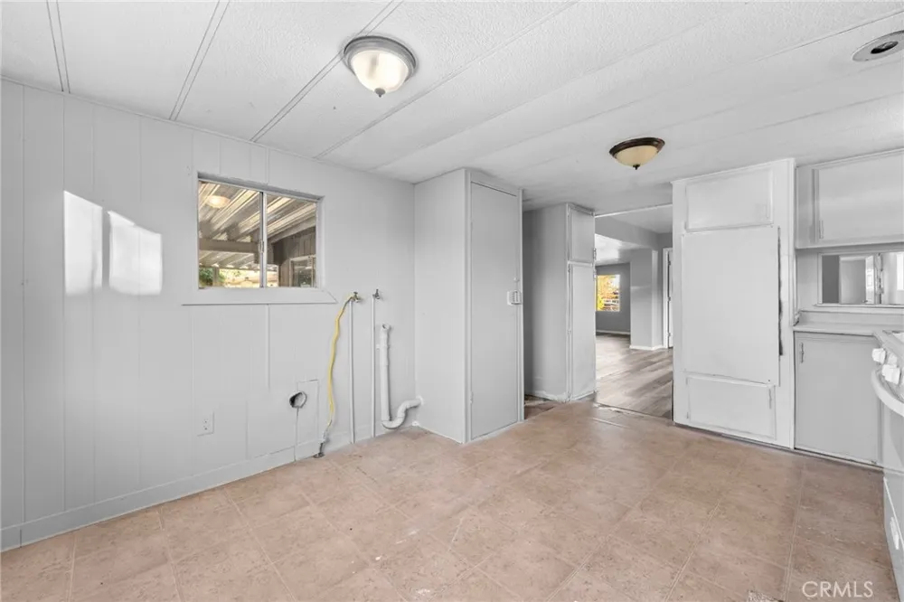 718 Willow Drive Bakersfield, CA 93308