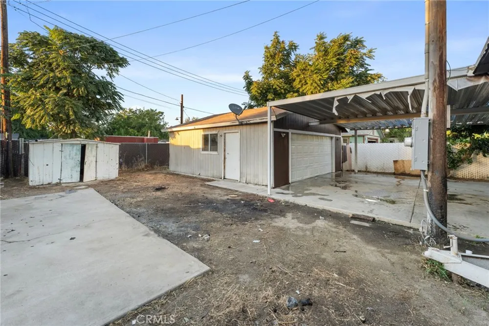 718 Willow Drive Bakersfield, CA 93308