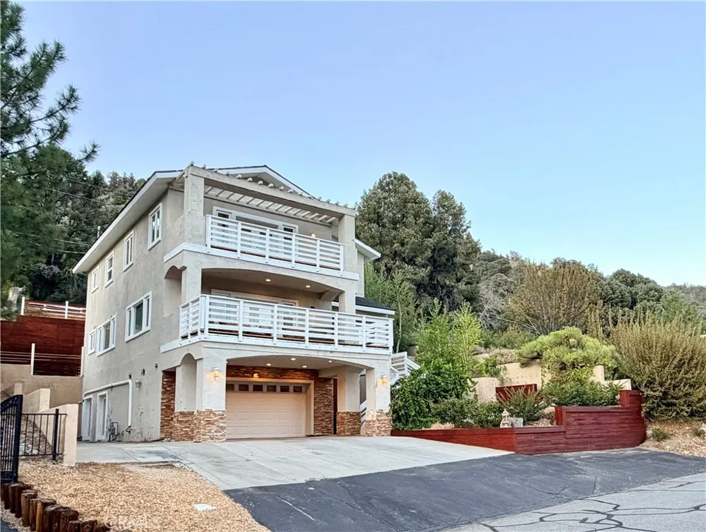 1102 Rivera Drive Wrightwood, CA 92397