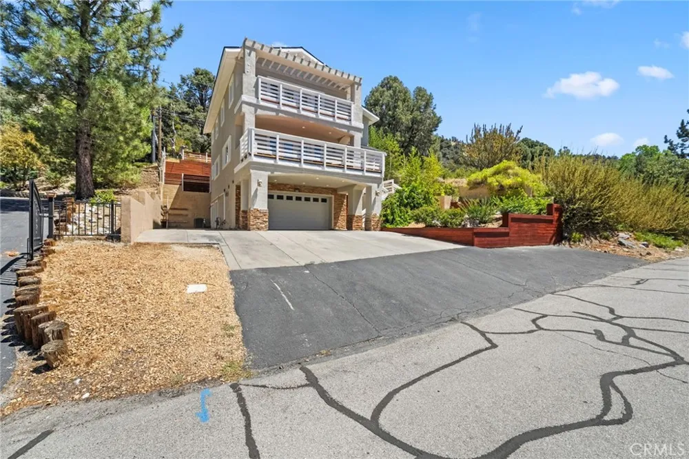 1102 Rivera Drive Wrightwood, CA 92397
