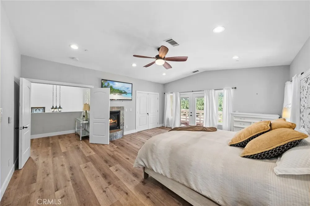 1102 Rivera Drive Wrightwood, CA 92397