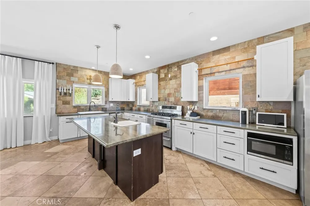 1102 Rivera Drive Wrightwood, CA 92397