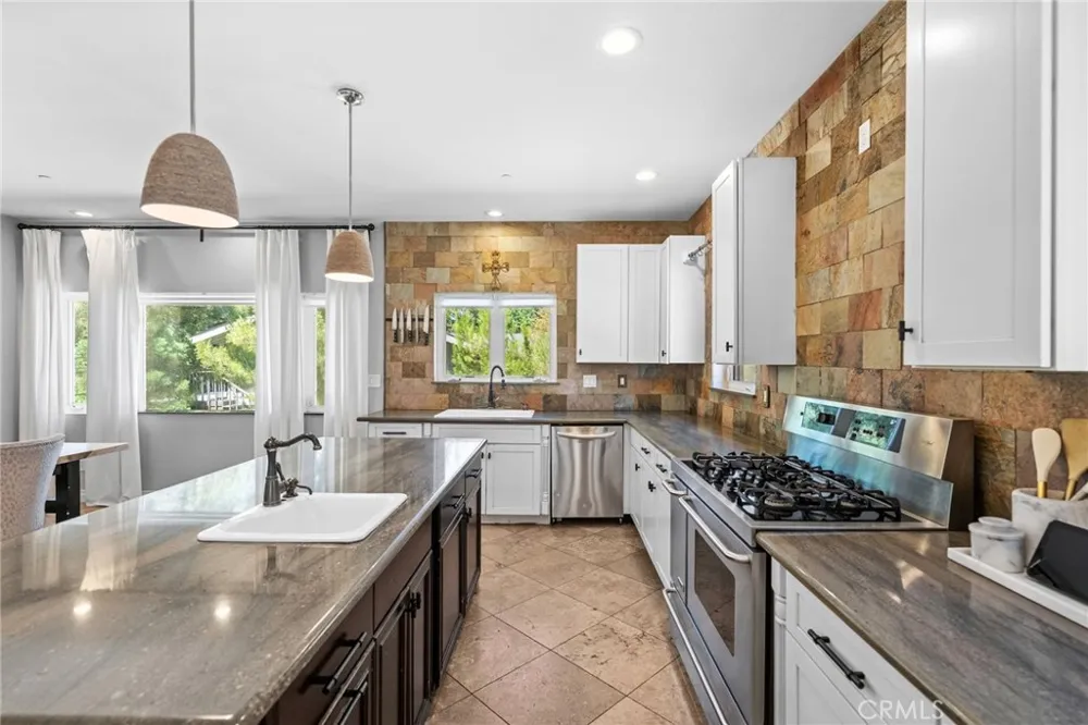 1102 Rivera Drive Wrightwood, CA 92397