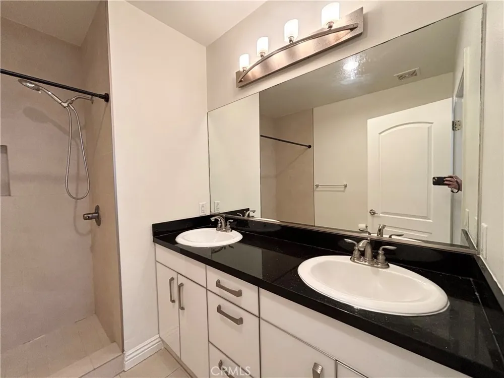 441 Los Robles #16 Pasadena, CA 91101
