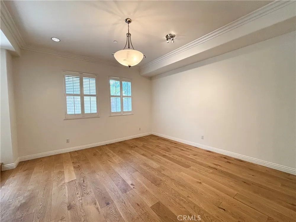 441 Los Robles #16 Pasadena, CA 91101