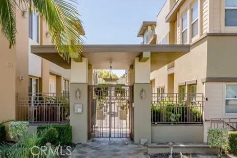 441 Los Robles #16 Pasadena, CA 91101