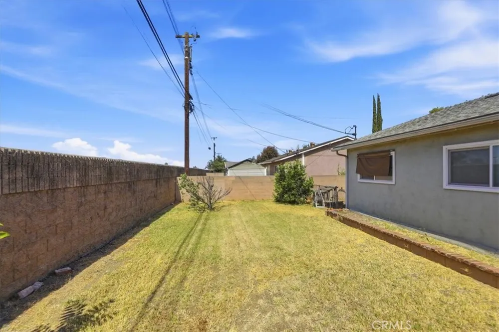 614 Azure Court Upland, CA 91786
