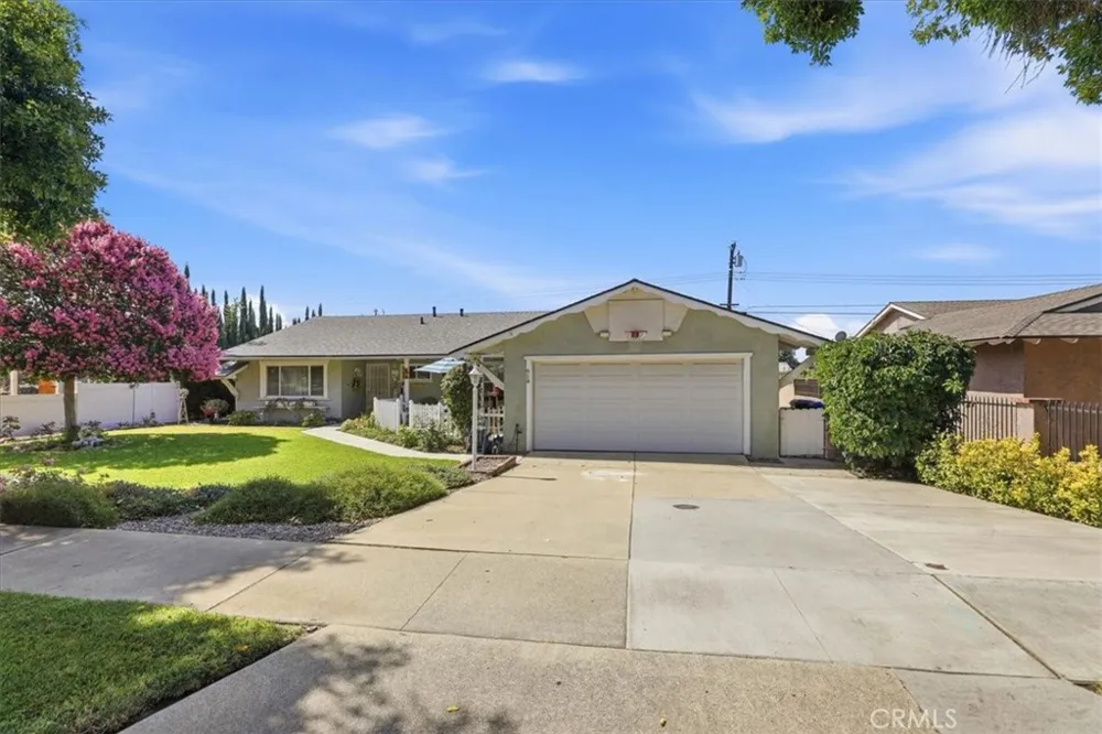 614 Azure Court Upland, CA 91786