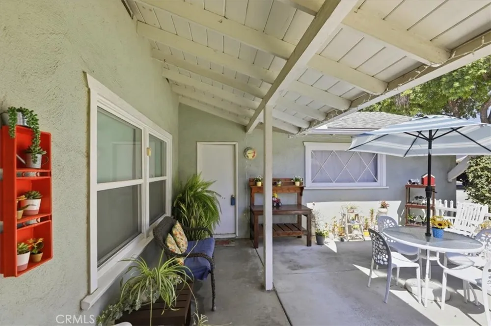 614 Azure Court Upland, CA 91786
