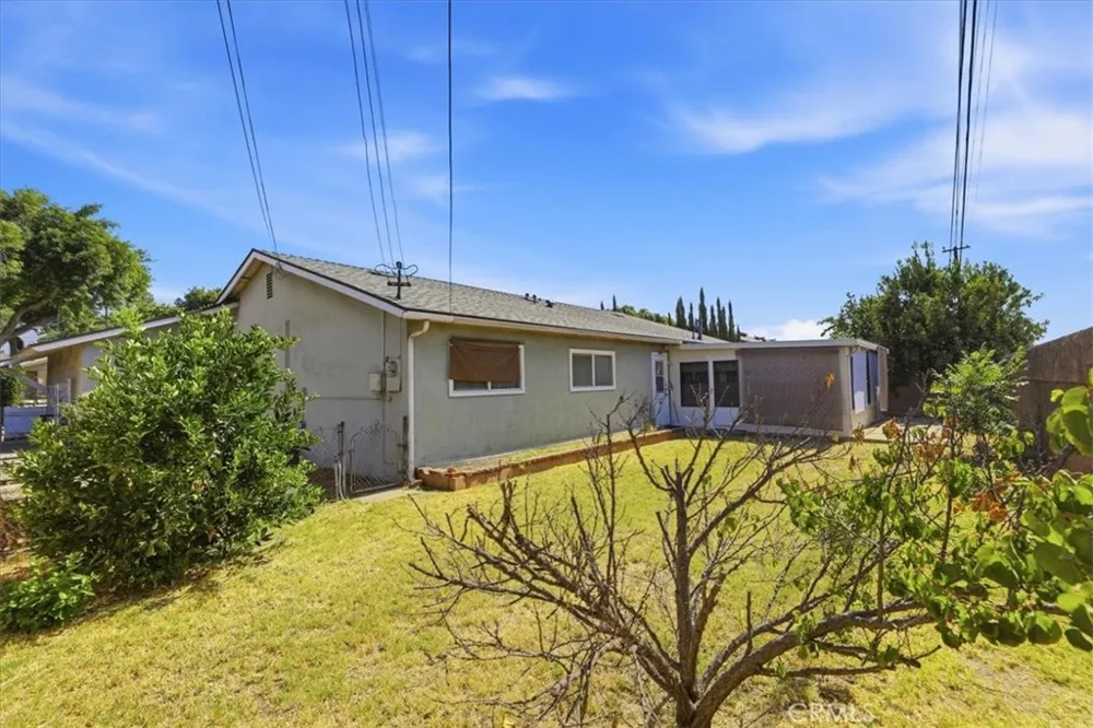 614 Azure Court Upland, CA 91786
