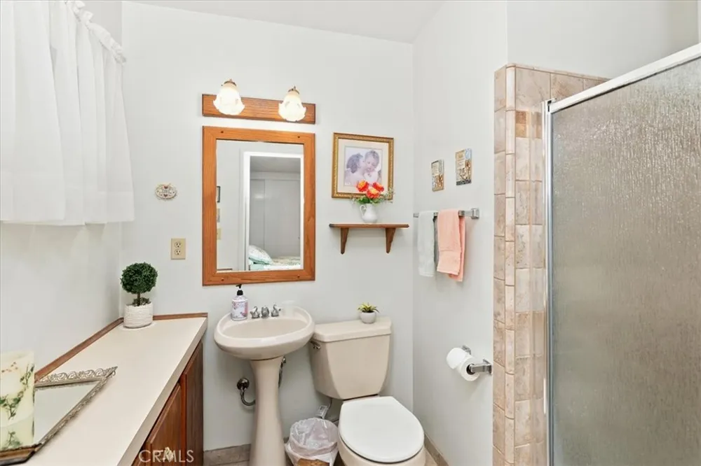614 Azure Court Upland, CA 91786