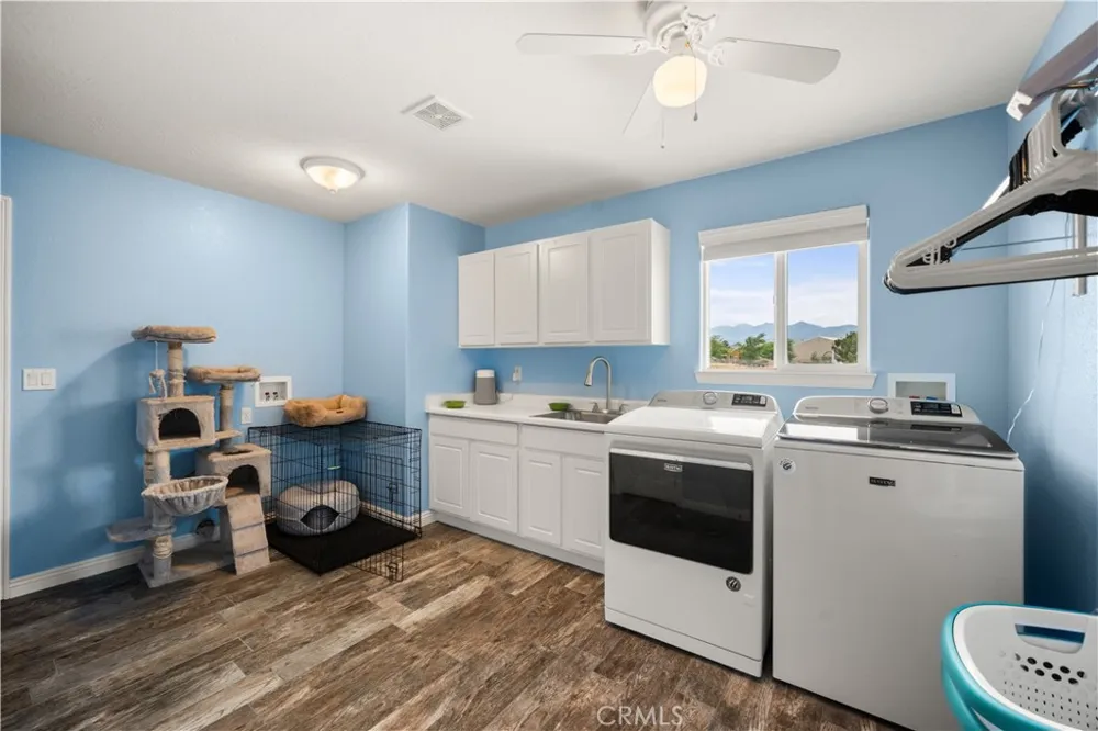 7682 Coleridge Rd Oak Hills, CA 92344