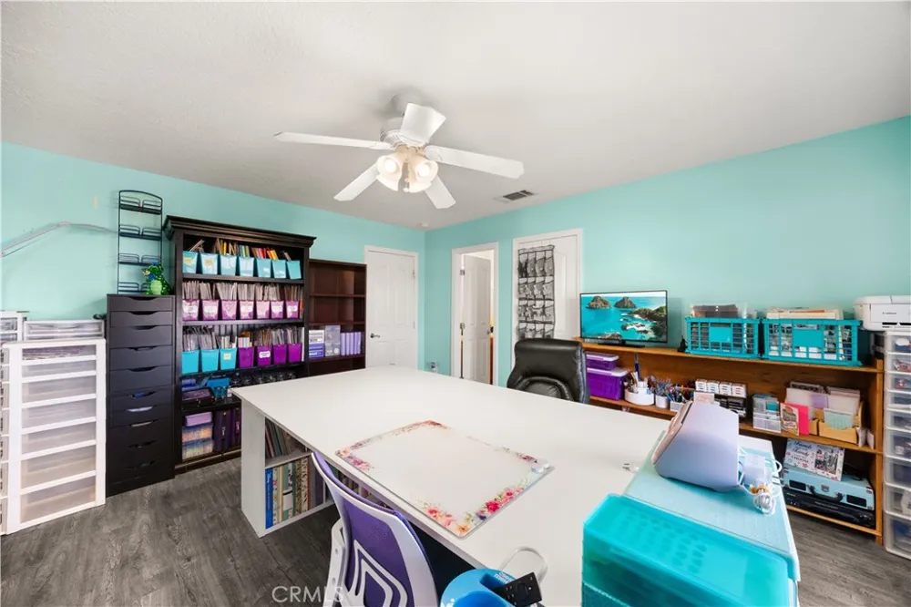 7682 Coleridge Rd Oak Hills, CA 92344