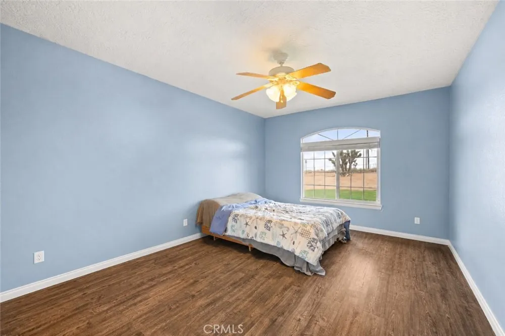 7682 Coleridge Rd Oak Hills, CA 92344