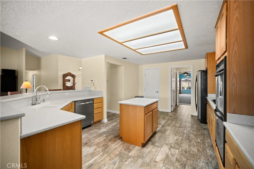 7682 Coleridge Rd Oak Hills, CA 92344