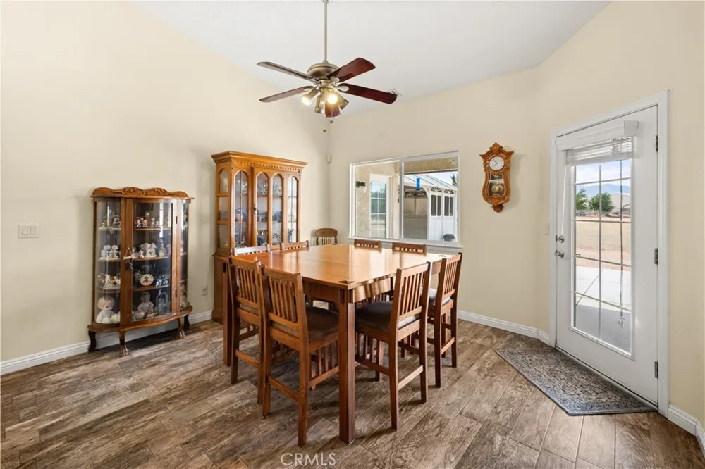 7682 Coleridge Rd Oak Hills, CA 92344
