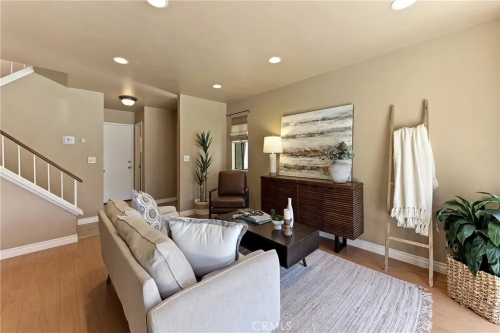 854 Endicott Claremont, CA 91711