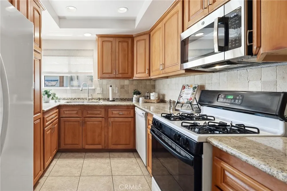 854 Endicott Claremont, CA 91711