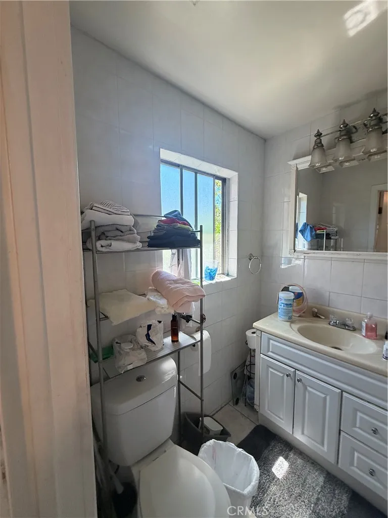 3329 Big Dalton Baldwin Park, CA 91706