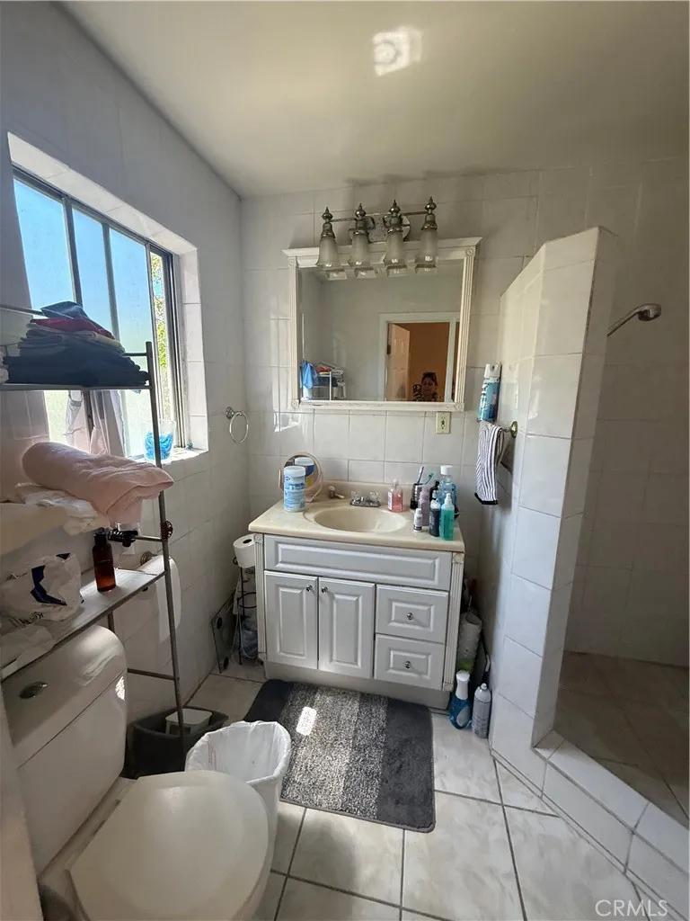 3329 Big Dalton Baldwin Park, CA 91706