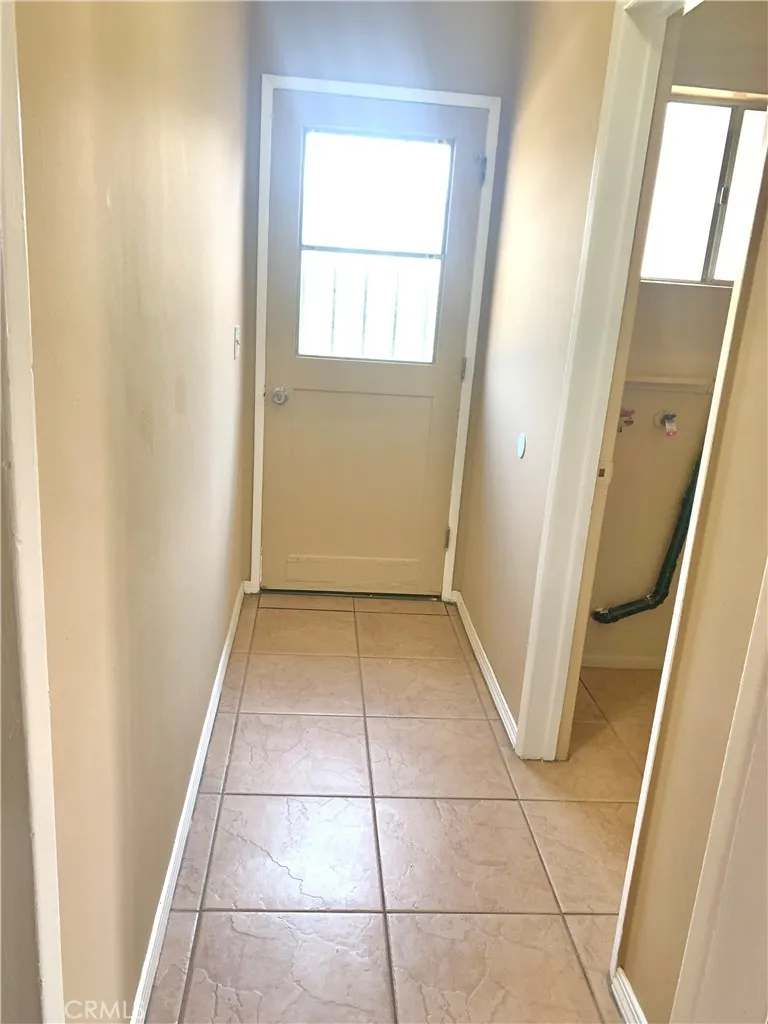 550 Valencia Covina, CA 91723