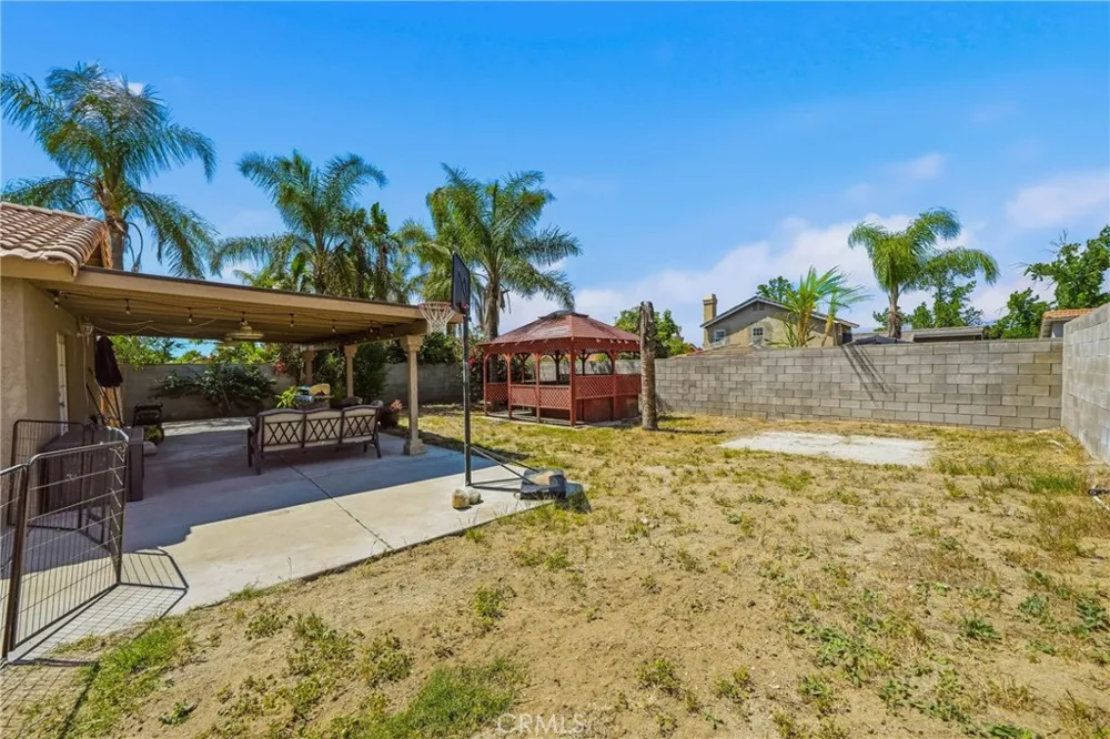 1505 Canterbury Redlands, CA 92374
