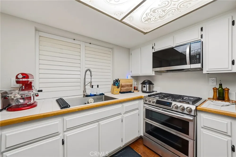1505 Canterbury Redlands, CA 92374