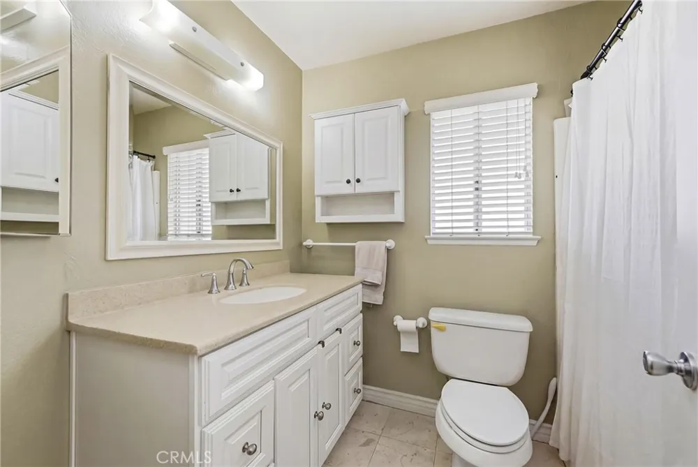 1505 Canterbury Redlands, CA 92374