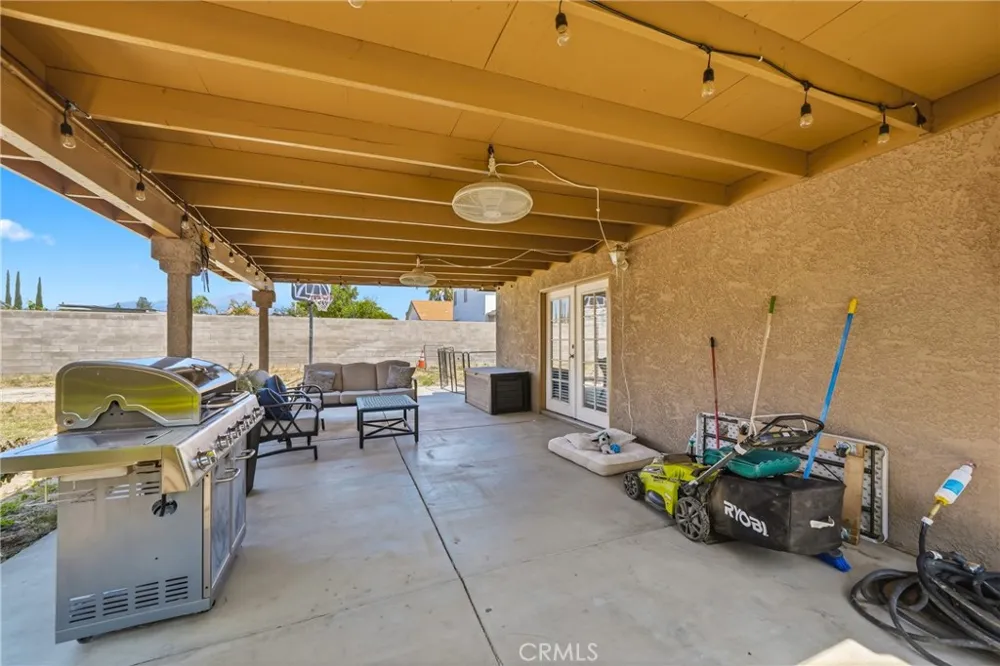 1505 Canterbury Redlands, CA 92374
