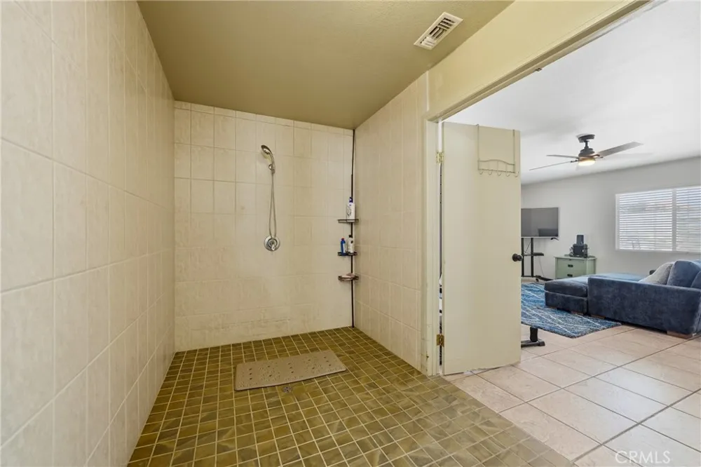 1505 Canterbury Redlands, CA 92374