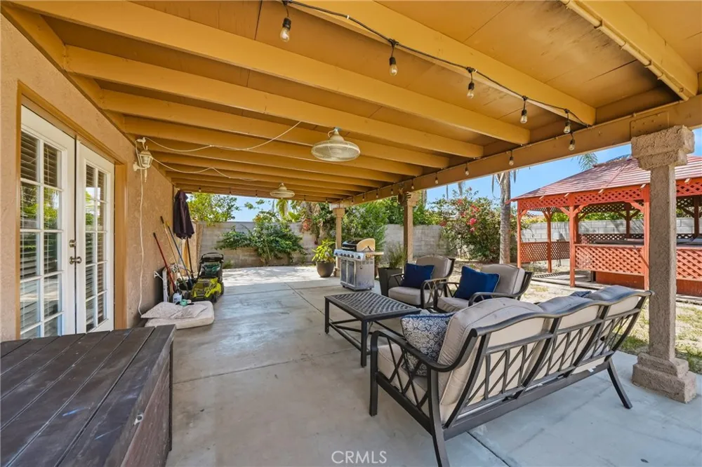 1505 Canterbury Redlands, CA 92374