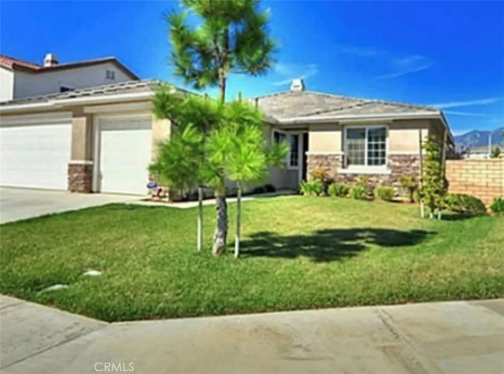 1592 Flora Beaumont, CA 92223