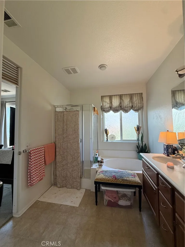 1592 Flora Beaumont, CA 92223