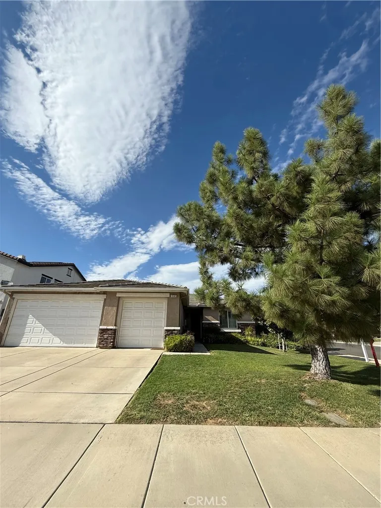 1592 Flora Beaumont, CA 92223