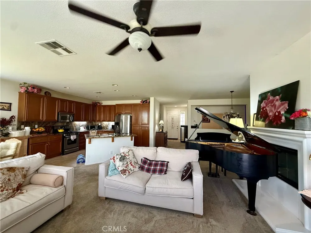 1592 Flora Beaumont, CA 92223