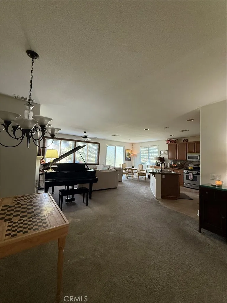 1592 Flora Beaumont, CA 92223