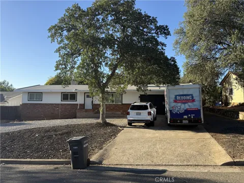 1448 Mistletoe lane