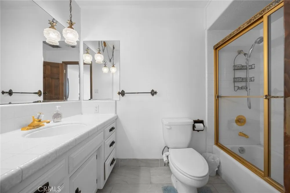 22275 Canyon Club Canyon Lake, CA 92587