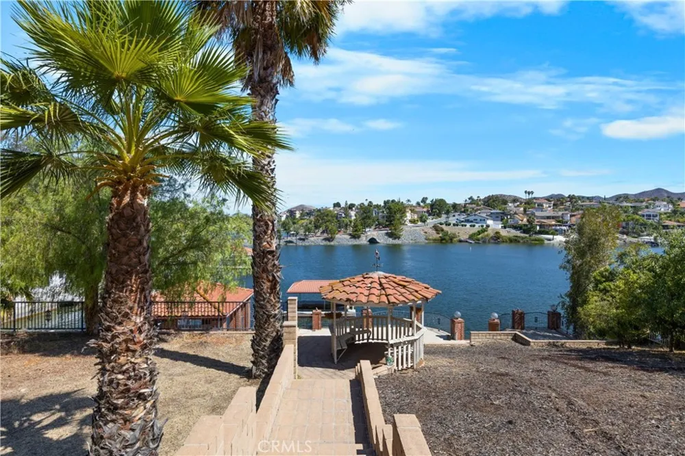 22275 Canyon Club Canyon Lake, CA 92587