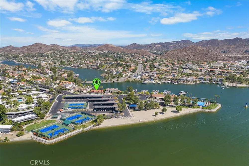 22275 Canyon Club Canyon Lake, CA 92587