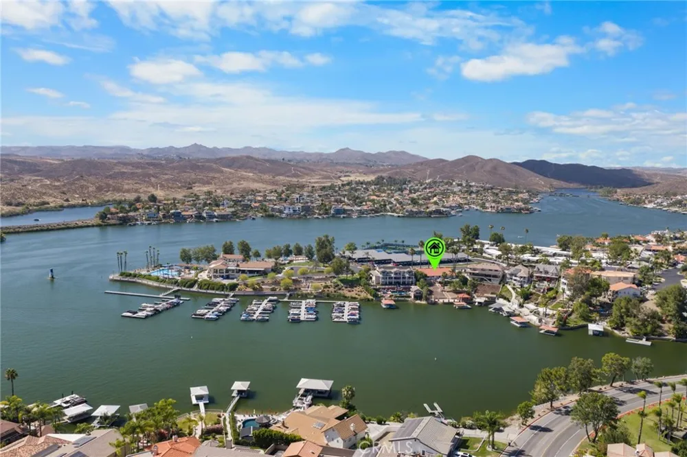 22275 Canyon Club Canyon Lake, CA 92587