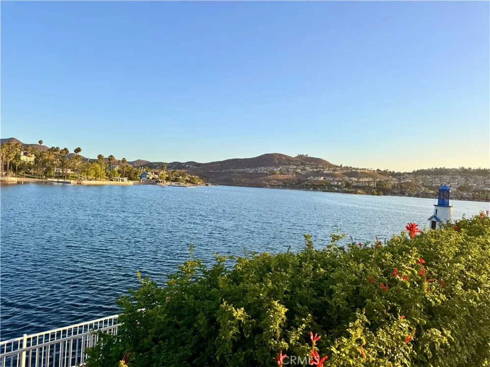 22275 Canyon Club Canyon Lake, CA 92587