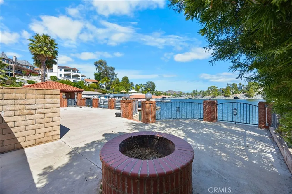 22275 Canyon Club Canyon Lake, CA 92587
