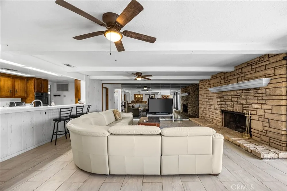 22275 Canyon Club Canyon Lake, CA 92587