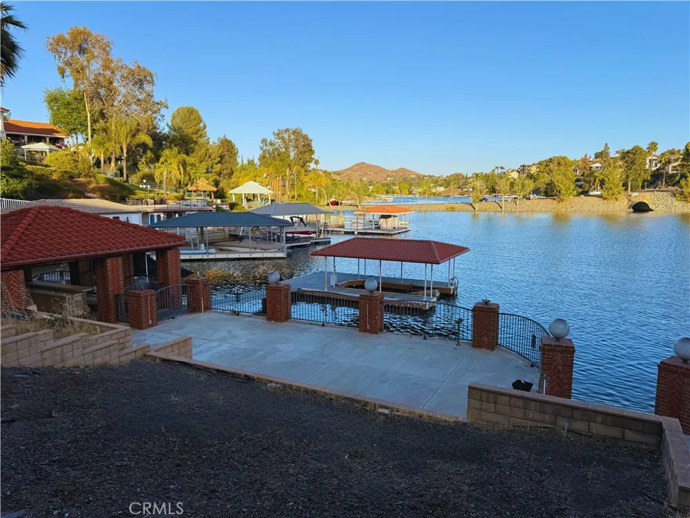 22275 Canyon Club Canyon Lake, CA 92587