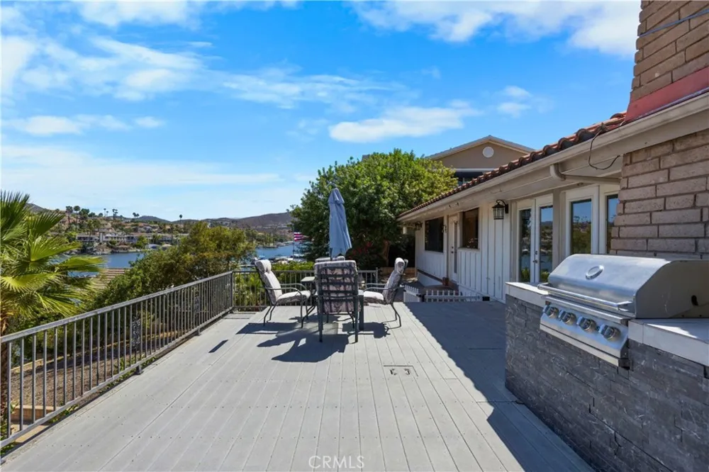 22275 Canyon Club Canyon Lake, CA 92587