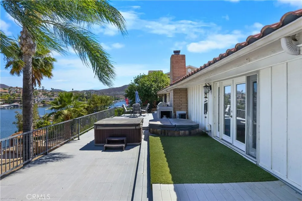 22275 Canyon Club Canyon Lake, CA 92587